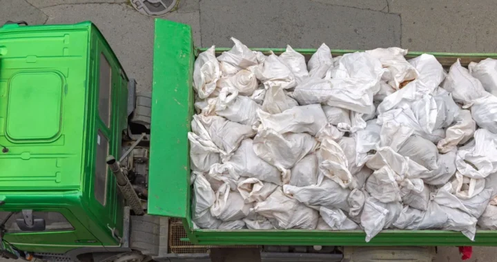 Как правильно организовать вывоз строительного мусора после ремонта